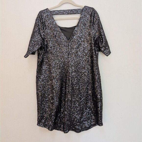 Torrid Sequin Shift Dress Charcoal Gray V-Neck Back Lined Size 1 (14/16) NWT - Picture 5 of 8